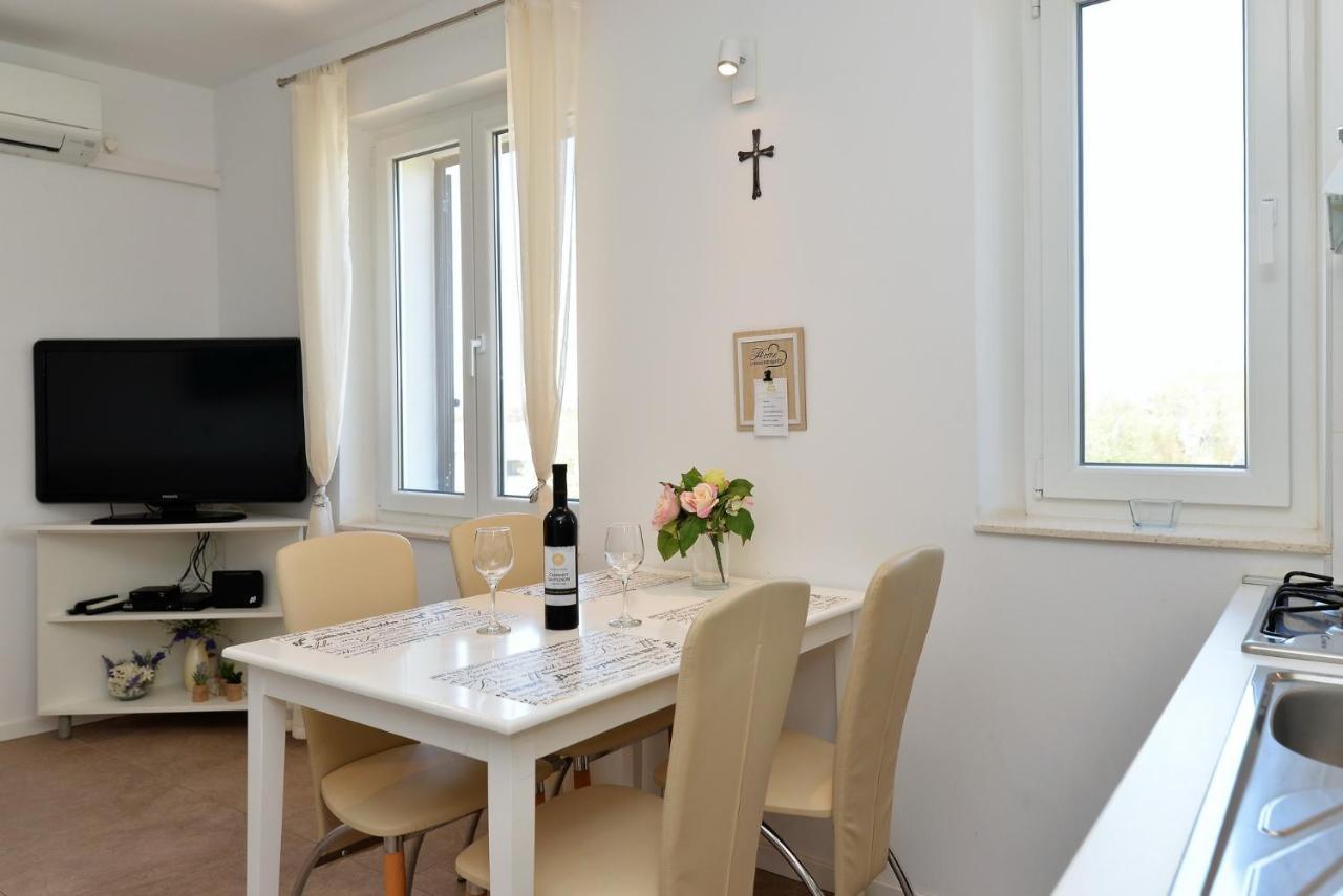 Beach Apartment Vami With Sea View Μούρτερ Εξωτερικό φωτογραφία