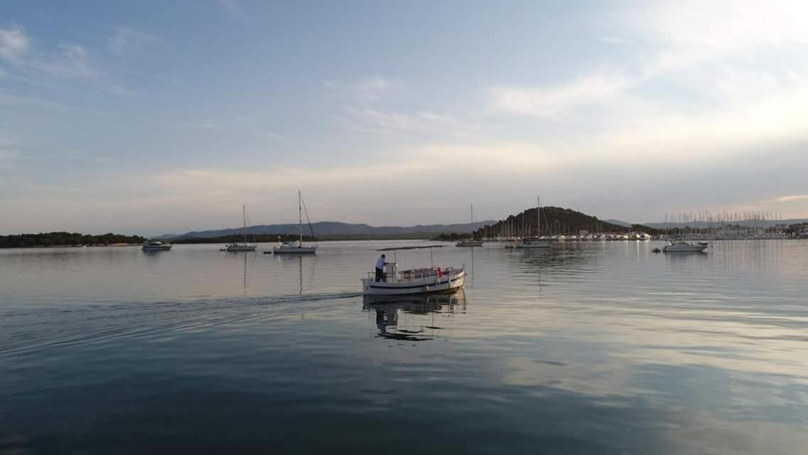 Beach Apartment Vami With Sea View Μούρτερ Εξωτερικό φωτογραφία